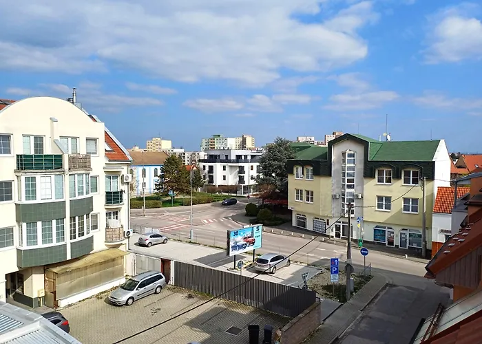 Marty * Nové Zámky